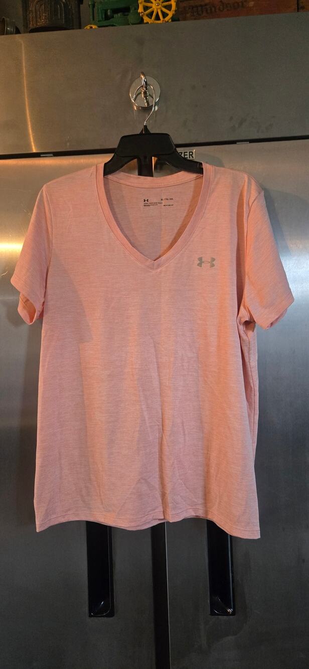 Under Armour HeatGear Loose Fit V-Neck Shirt Peach Size XL